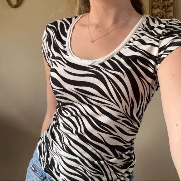 White House Black Market Zebra Print Top - Picture 6 of 8